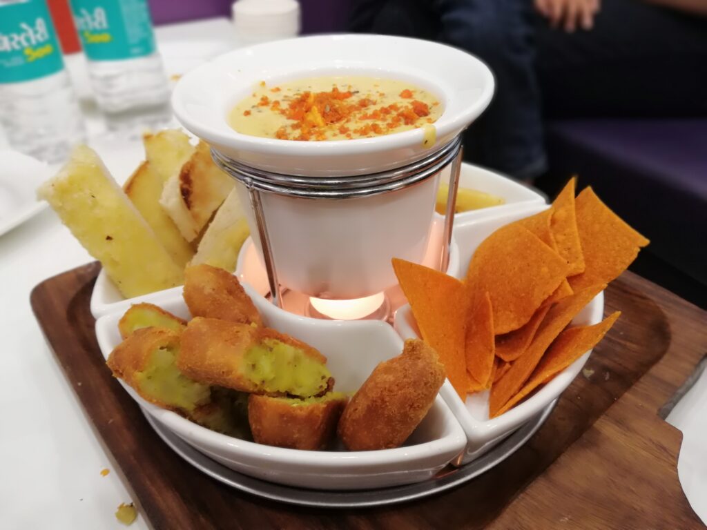 Vada Pav Fondue - Cafe Chokolade