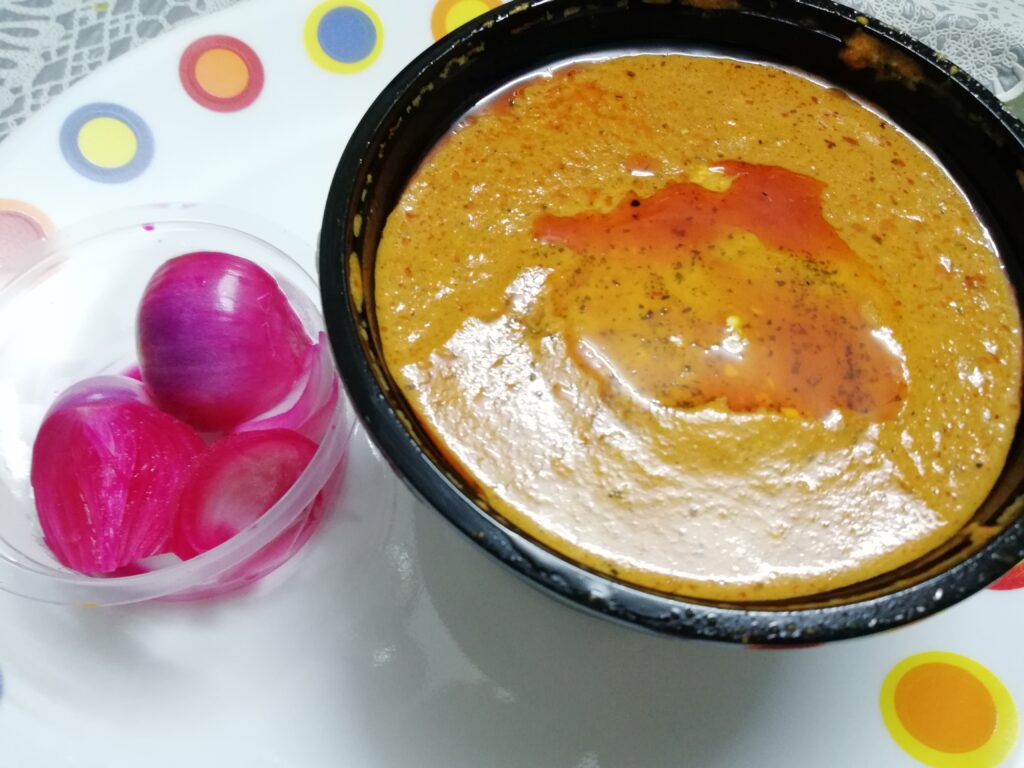 Murg Reshmi tikka butter masala gravy