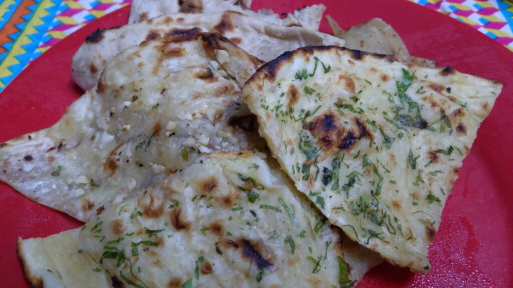 Butter Garlic Naans - Curry Me Up